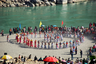 闊時(shí)節(jié)：傈僳族的狂歡盛宴