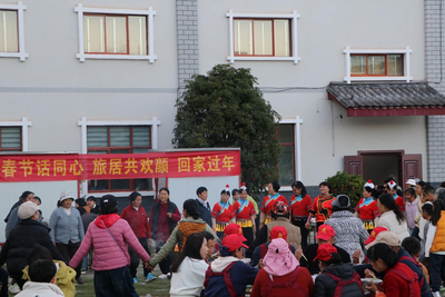 楚雄市彝人古镇社区举办“春节话同心·旅居共欢颜·回家过年”主题活动