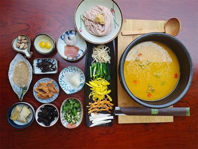 新年的第一碗米线，来红河吃！