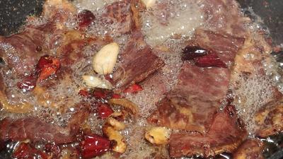 寻味云南：醇香非遗味道——雪花牛干巴