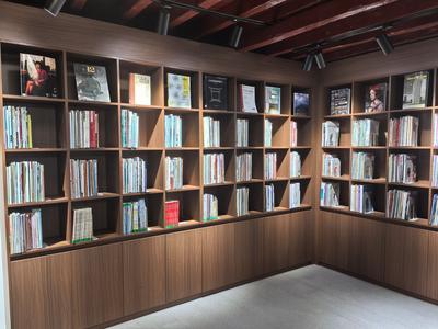 “稽古书报社”在黑龙潭公园开馆 书香与年味共启文旅新体验