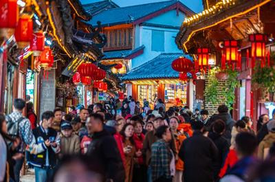 春节假日期间，丽江古城游客接待量位居全省第一