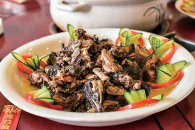 寻味云南 | 双柏大麦地香疙瘩鸡：彝家待客的山林味道