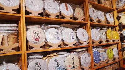 因茶结缘云南：坚守昆明小茶叶店 藏着胡师姐的十年情怀