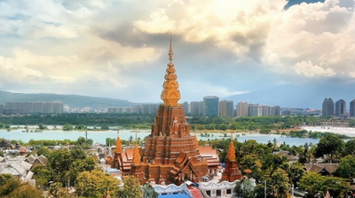 西双版纳千年金塔焕新生 新春打卡迎客忙