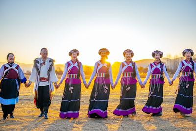 丽江玉龙发布观星主题曲《去丽江数星星》