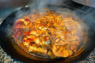 新春“趣”游玉溪丨江川：一碗大锅菜慰乡愁 一碟盐水鱼唤人归