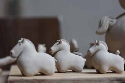 让泥巴“活”起来：江川这家工艺厂把非遗捏进生活里