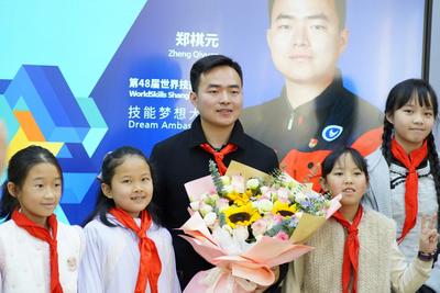 以技为刃 逐梦夺冠 “大国工匠” 郑棋元用奋斗诠释青春榜样力量