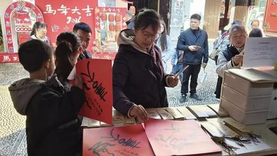 接待量创新高 丽江市博物院春节文化活动受热捧