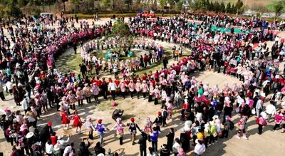 出发！正月十五赶猫街，千人跌脚踏歌来