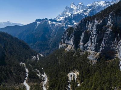 沉浸式驰骋高原！云南香格里拉巴拉格宗景区推出自驾游览产品