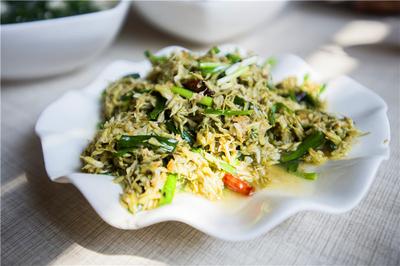 春天来楚雄，赏花、拍花、吃花！