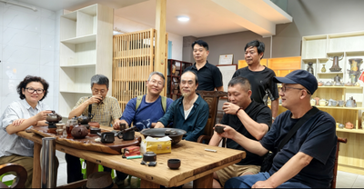 云南民族博物馆“火塘行歌 生生不息”学术活动走进建水紫陶工坊