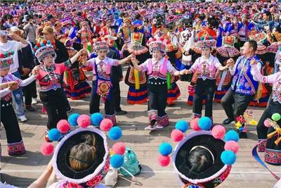 千年跳一脚，百年赶一会！牟定“三月会”吃喝玩乐全指南，5月等你来嗨