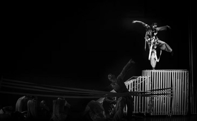 舞蹈剧场《人生·行》盛大首演！以舞叩问人生征途，点亮云南小剧场创新之光