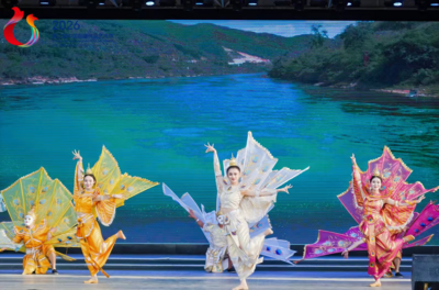 “孔雀”西北飞 云南非遗之舞在新疆发出柔美邀约