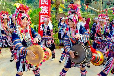 普洱孟连：神鱼逐浪聚同心 宾弄赛嗨谱新篇