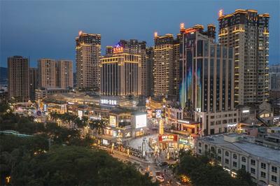 红河的夜，烟火与诗意交织