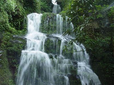 夏至追风，漫游红河，邂逅青春万象