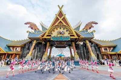 七彩云南古滇度假区盛夏上演非遗盛宴，点燃“22℃清凉昆明”的夜晚！