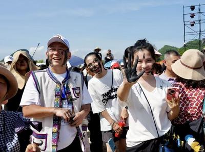 云南：铁路升级服务 助力旅客畅玩“花脸节”
