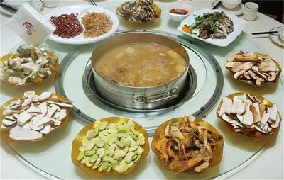 味道云南 | 楚雄的秋天，就要吃野生菌火锅和全羊汤锅
