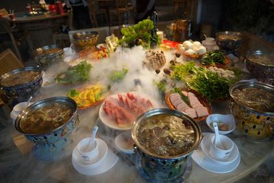 楚雄的秋天，就该这么吃！野生菌火锅+全羊汤锅，双倍鲜香