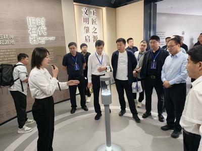 中国职协技工院校“楚雄行”与会代表深入楚雄技师学院参观调研