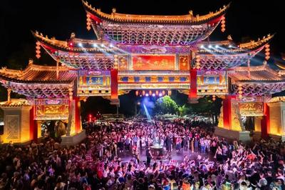 人气爆棚！46万宾客相约火之盛宴，楚雄彝人古镇火把节圆满落幕
