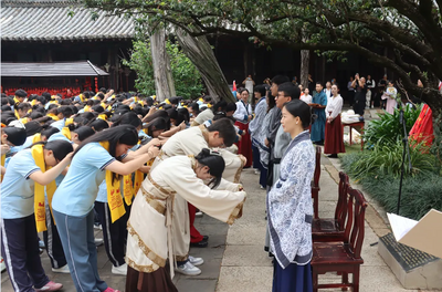 云南建水：一墙承文脉，双礼启少年