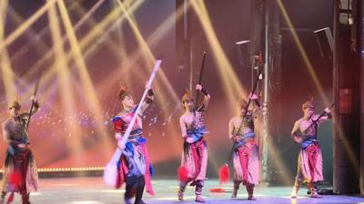 纳西族史诗体验剧《雪山·纳西情》首演 沉浸式演绎千年纳西文明