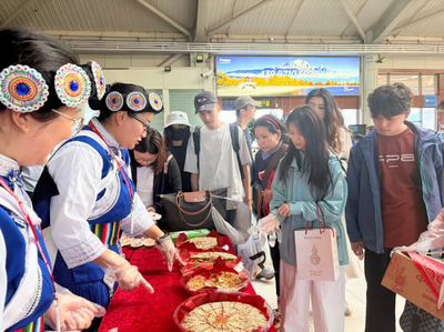 国庆假期云南省内机场运送旅客超163万人次 国际航线旅客吞吐量实现同比增长