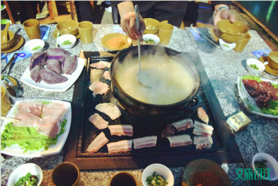 丽江今起降温？那就去火塘边开个火锅！  