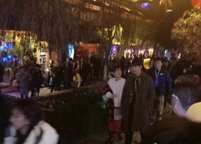 谢娜 魏大勋 杨千嬅现身丽江，还有那谁谁谁......在丽江的你偶遇他们了吗？