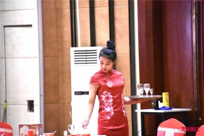 技多不压身，这样的摆桌、铺床技能你会吗？