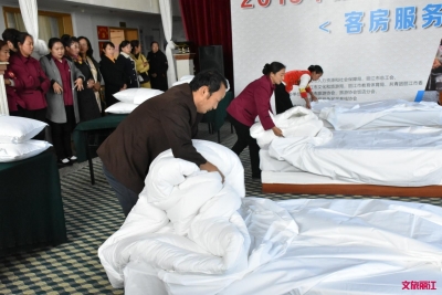 餐厅客房服务技能大比拼，今天丽江职业技能竞赛现场真精彩!