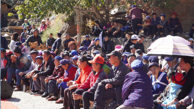 丽江文旅系统跋山涉水赴宝山村送真情