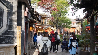丽江古城恢复活力 还是游人最爱的样子