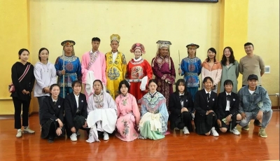 丽江：戏曲进校园圈粉学生群 原来国粹可以这么接地气