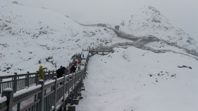 解锁雪景模式，玉龙雪山、泸沽湖…丽江多地下雪！