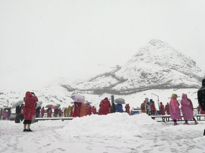 解锁雪景模式，玉龙雪山、泸沽湖…丽江多地下雪！