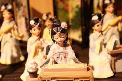 穿越古代，感受诗意…快来丽江古城大研花巷汉服馆体验仙女生活