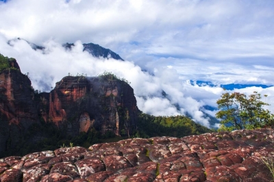 丽江老君山：壮美迷人的丹霞盛景