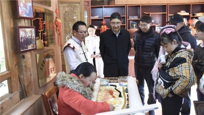 让非遗传承更久远！丽江3个“纳西族东巴文书写艺术”传承展示点挂牌