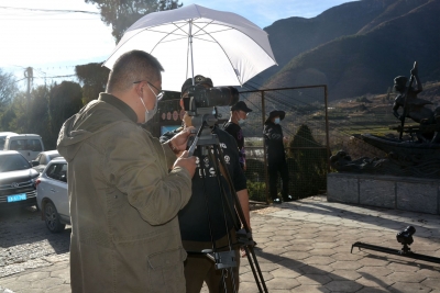 央视国防军事频道到丽江石鼓拍摄《彩云之南的红色足迹 》