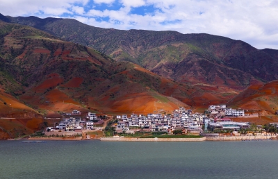 丽江永胜：温泉游+乡村游 让村民从家门口走上致富路