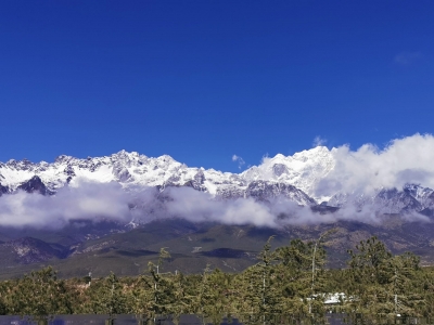 在丽江，有一种治愈系的美叫玉龙雪山景色！