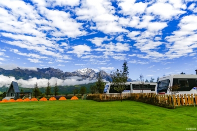 观雪景、泡温泉、住民宿…丽江过冬方式多！