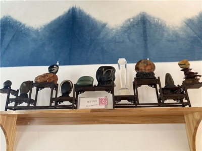观大自然的鬼斧神工 首届丽江古城杯奇石展举办